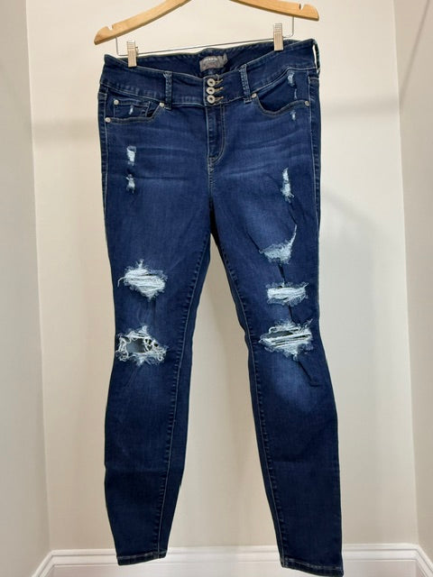 Torrid Super Soft Jegging (Dark Wash, Distressed, 27.5” Inseam) Sz14R