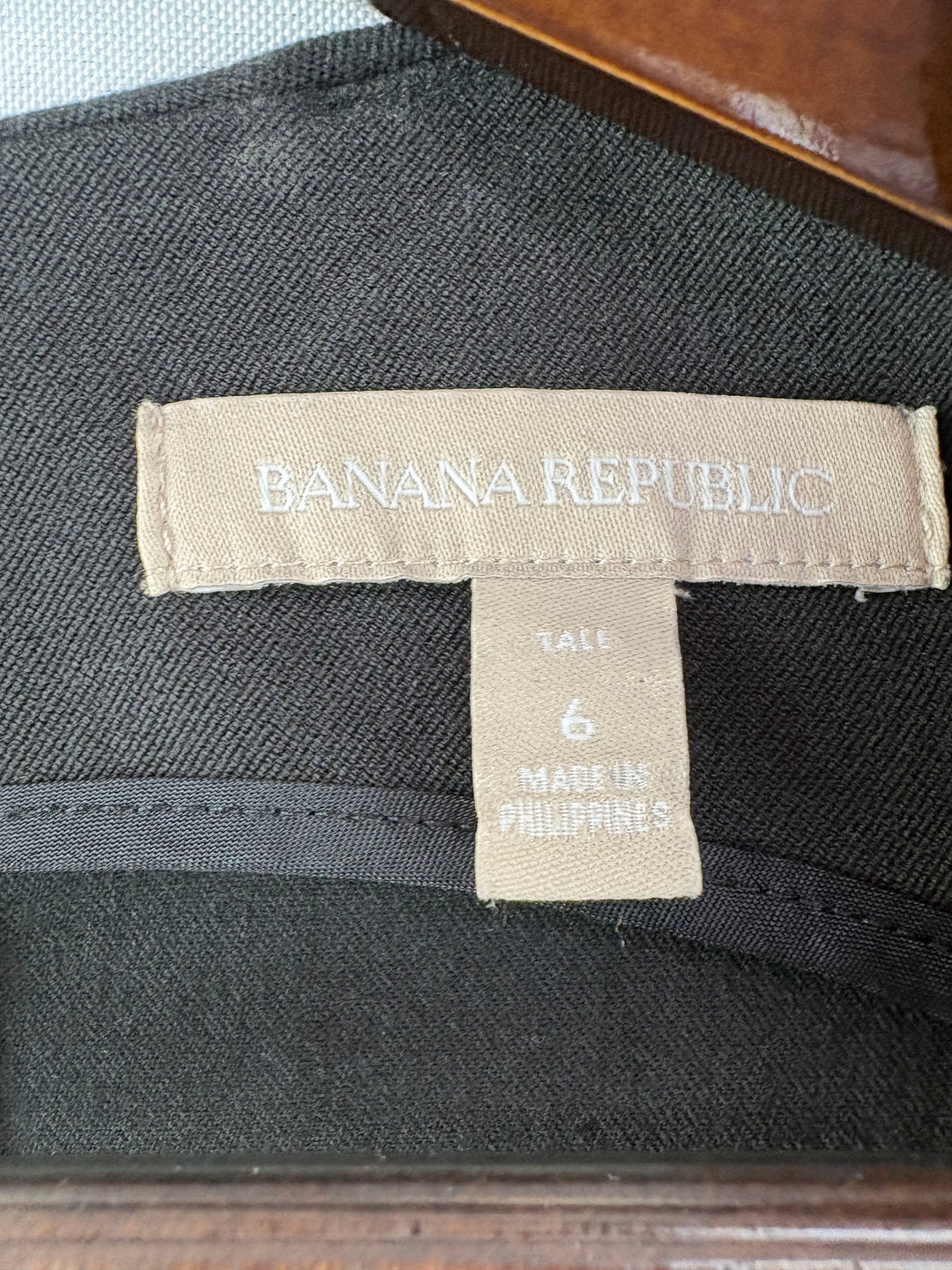 Women’s Banana Republic Size 6T Black Sheath Dress