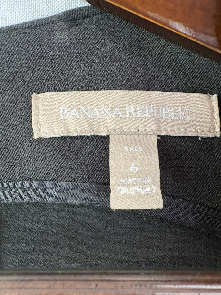 Women’s Banana Republic Size 6T Black Sheath Dress