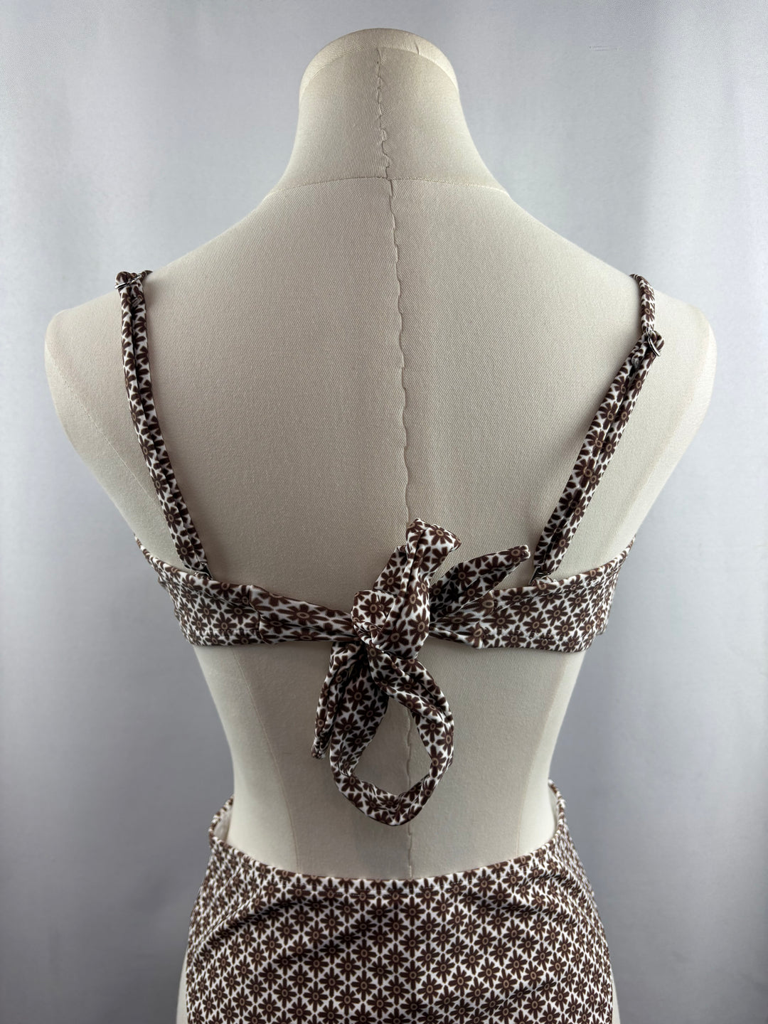 Women’s Cupshe Medium White & Brown Patterned One Piece Swimsuit