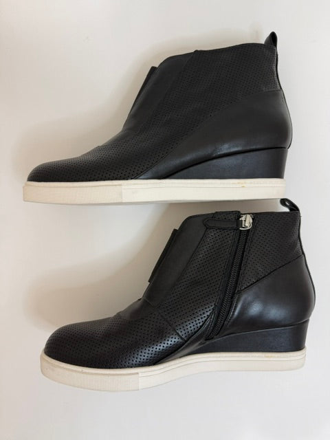 Linea Paolo Felicia Leather Wedge Booties – Black – Size 9.5 – NWOT