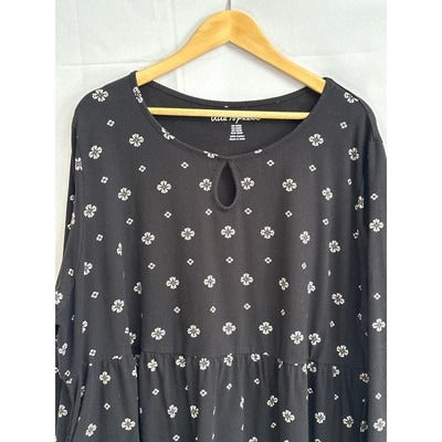 Women’s Ulla Popken Size 24/26 Black Long Sleeve Dress with Cream Designs.