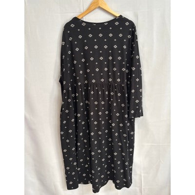 Women’s Ulla Popken Size 24/26 Black Long Sleeve Dress with Cream Designs.