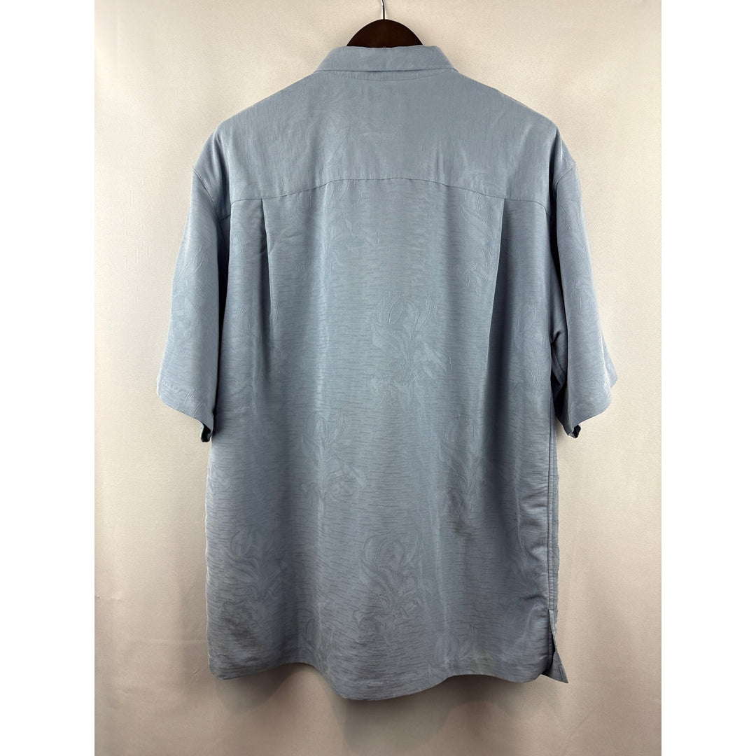 Men’s Cutter & Buck Large Light Blue Short Sleeve Button Up w/ Floral Embroidery