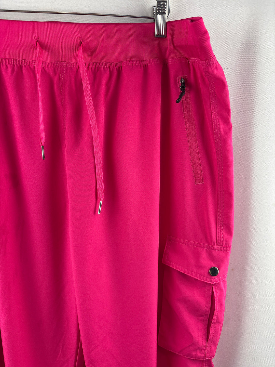 Women’s Soothfeel Size 2XL Hot Pink Cargo Activewear Capris