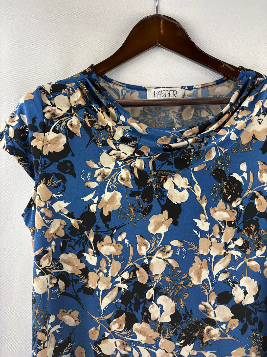 Women’s Kasper Large Blue Floral Short Sleeve Blouse