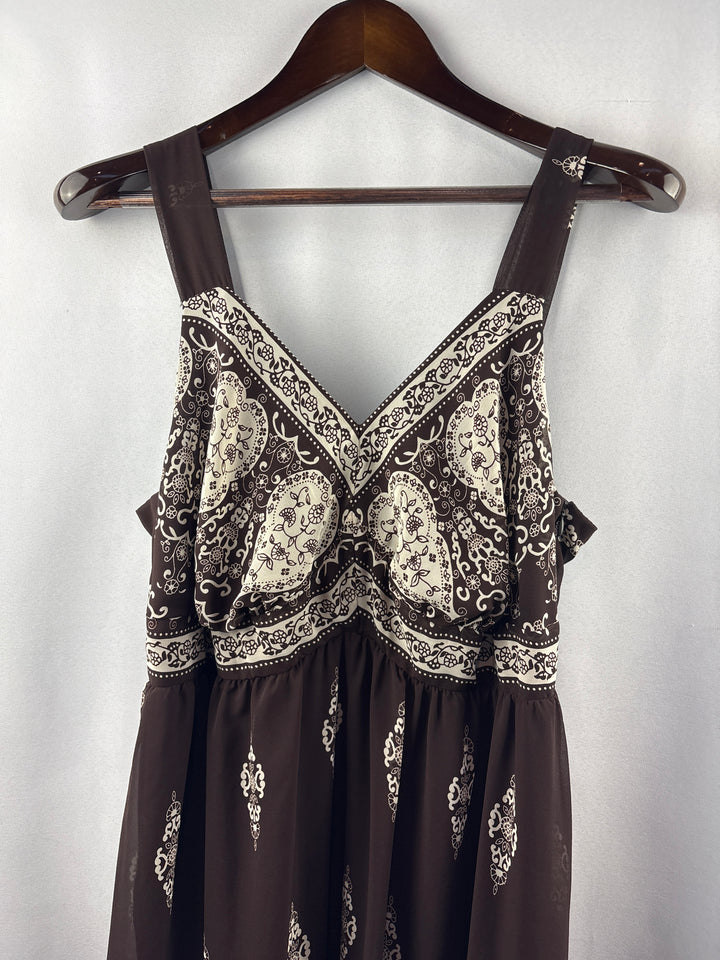 Women’s Silhouettes Size 14 Brown Paisley Maxi Dress
