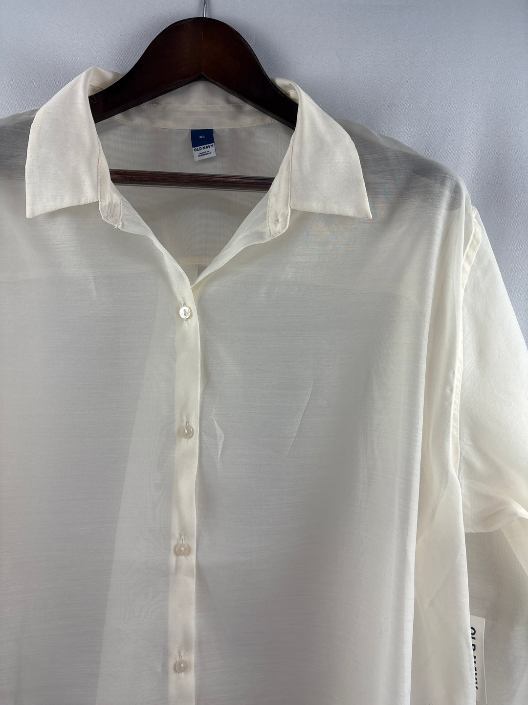 Women’s Old Navy XL Sheer Cream Button Up Shirt