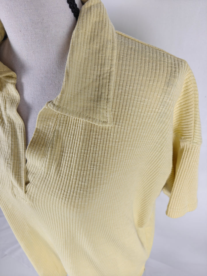 Women’s Jane + Delancey Polo Top Yellow Size M NWT