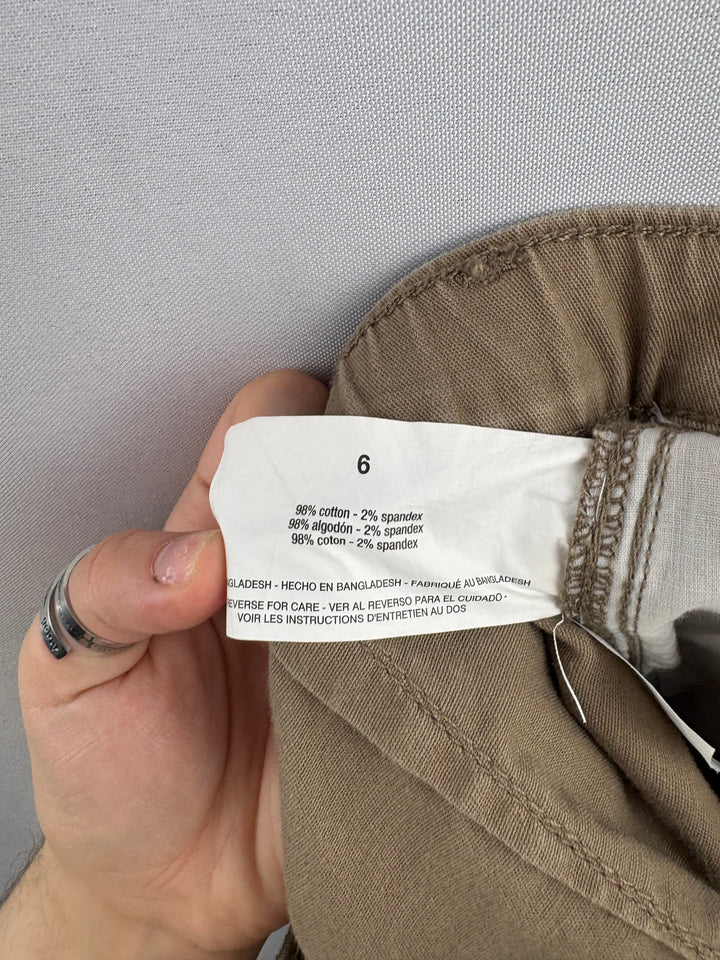 Women’s G.H.Bass & Co. Size 6 Khaki Casual Pants