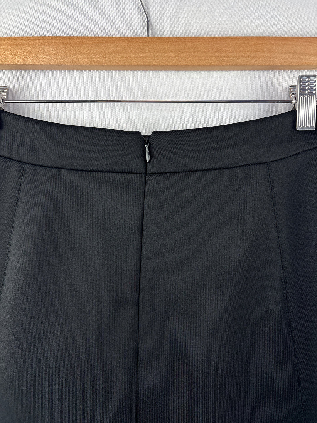Women’s Calvin Klein Size 2 Black Knee Length Skirt