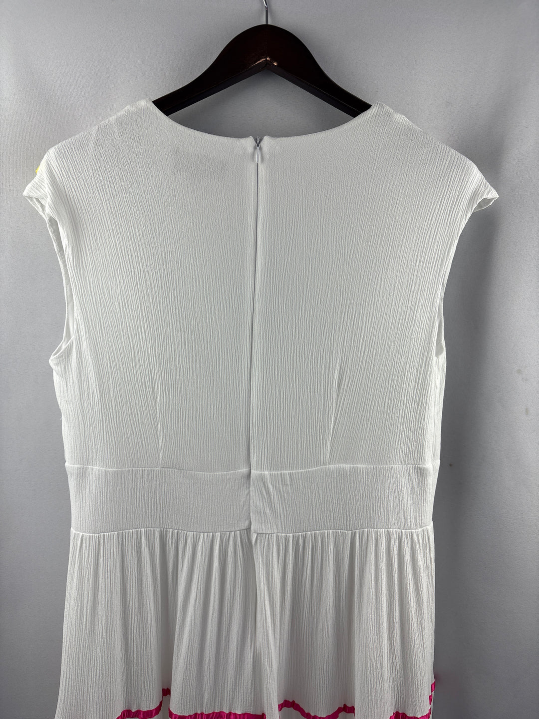 Women’s Alexia Admor Size 14 White Maxi Dress w/ Ribbon Detail