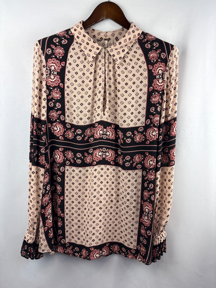 Women’s Free People Large Beige Paisley Patterned Blouse