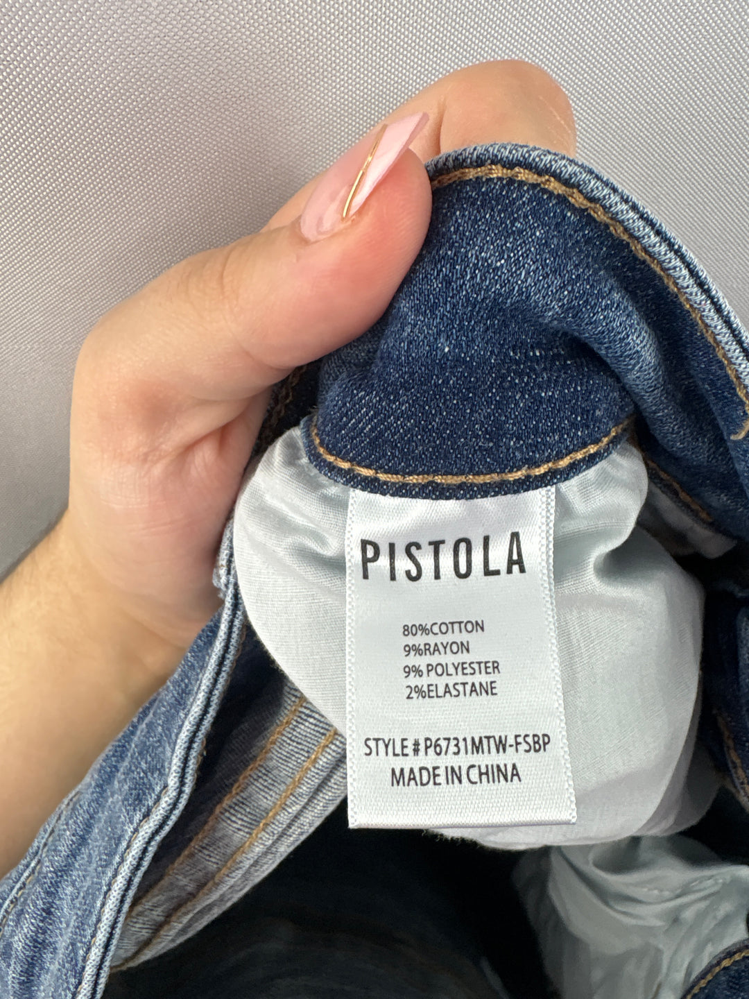 Women’s Pistola Size 28 Medium Wash Blue Skinny Jeans
