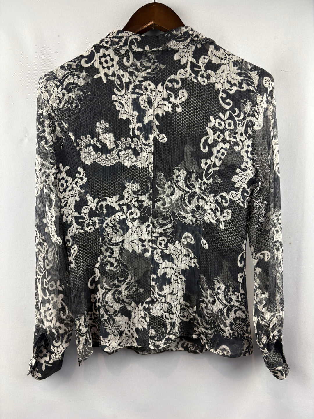 Women’s Alfani Size 6 Black & White Abstract Patterned Blouse