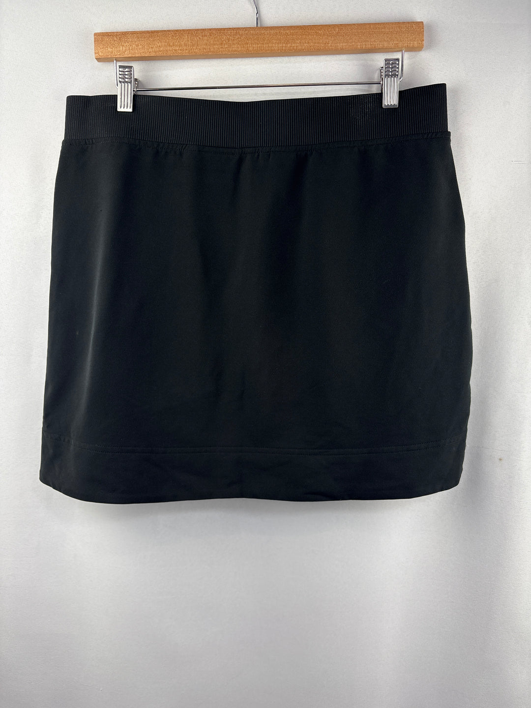 Women’s 32°Cool Medium Black Sports Skort