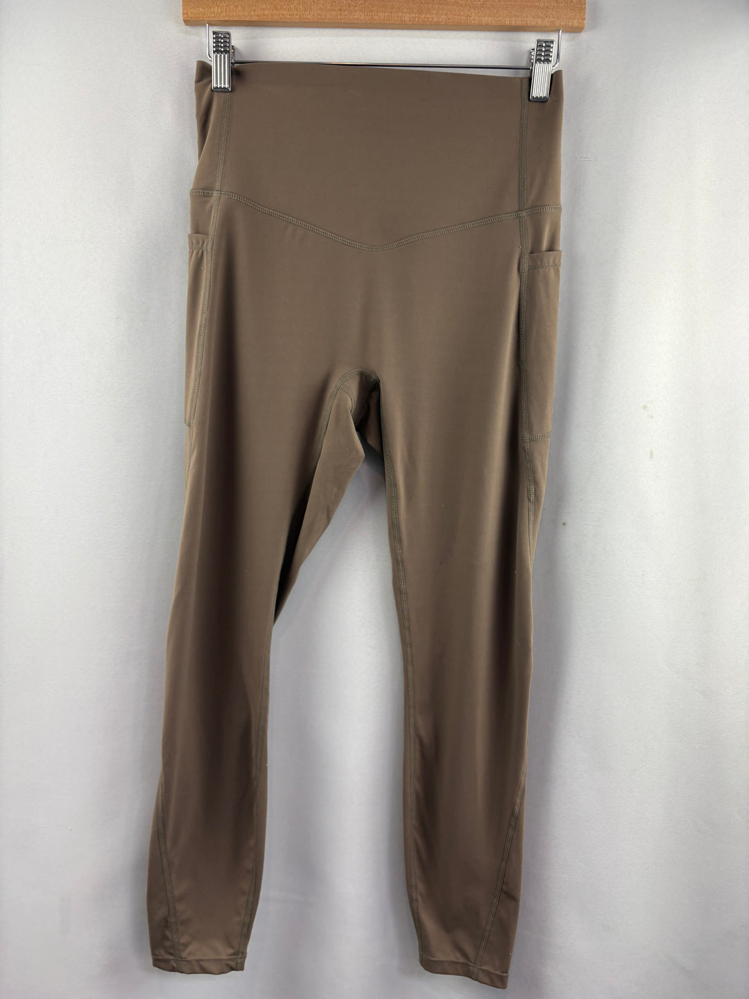 Women’s Halara Medium Chocolate Brown Leggings