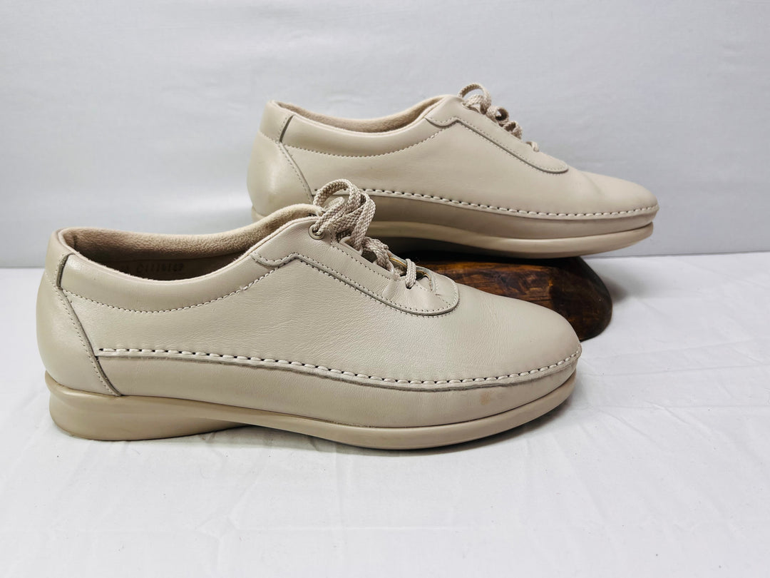 SAS Traveler Women’s Size 9 Bone Leather Comfort Walking Shoes Lace Up Casual