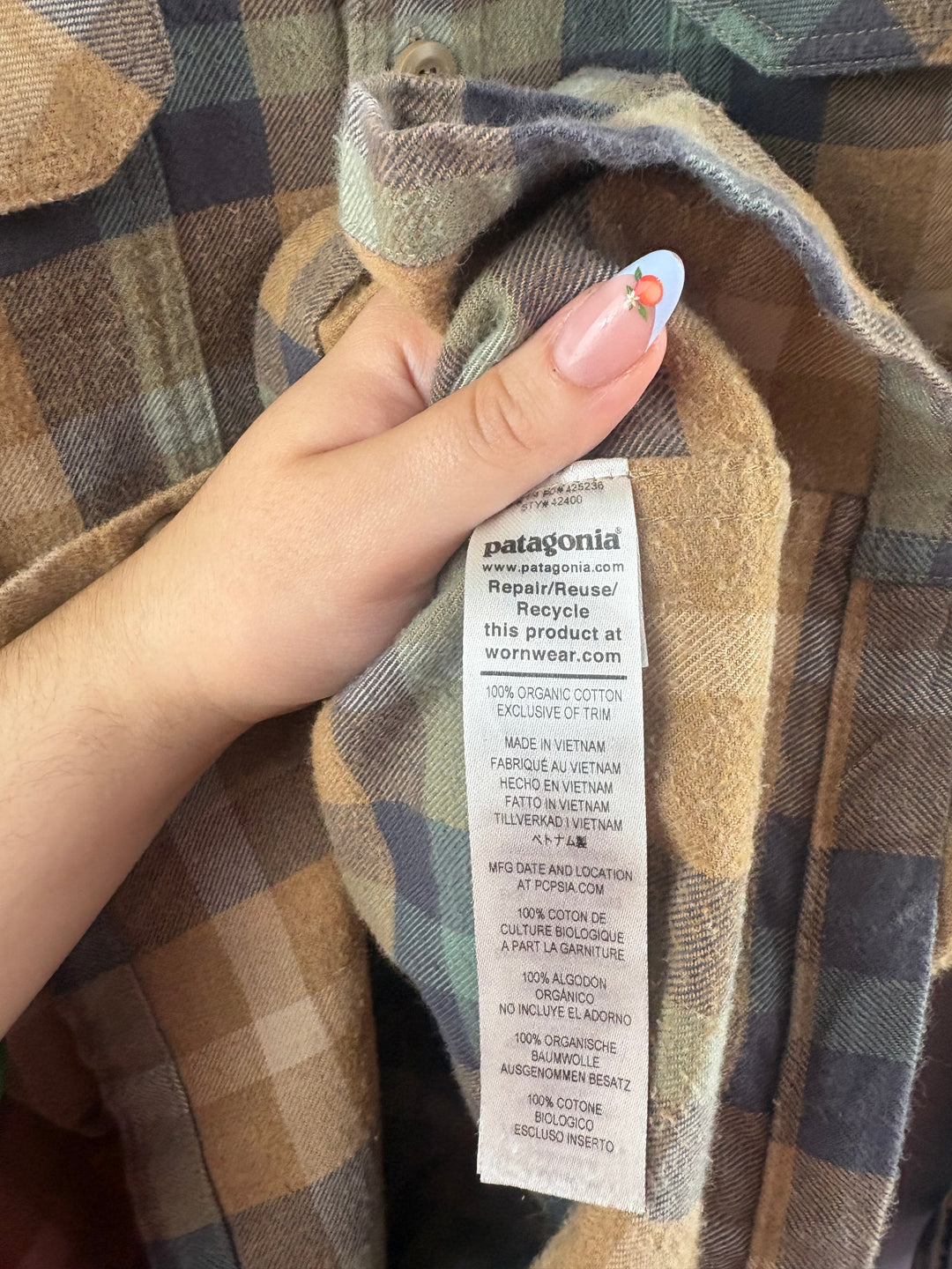 Men’s Patagonia Medium Light Brown Plaid Flannel Button Up