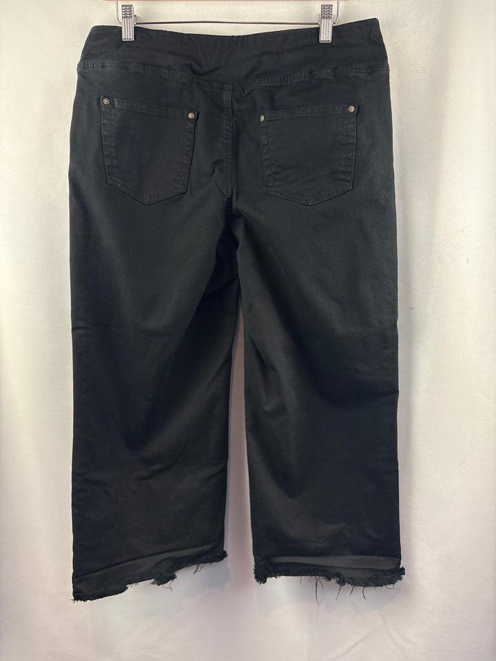 Women’s Belle Kim Gravel Size 16 Black Straight Leg Jeans