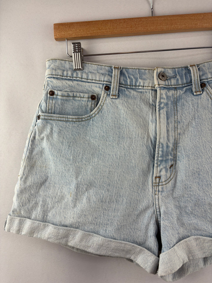 Women’s Abercrombie & Fitch Size 30/10 Light Wash Blue High Waisted Jean Shorts