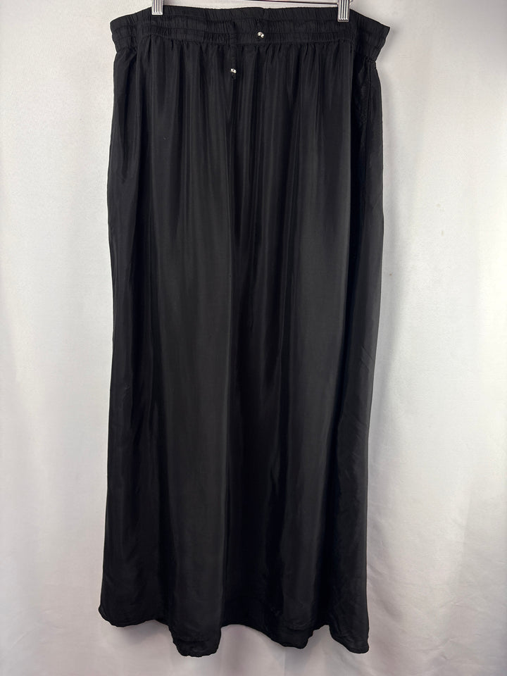 Women’s Studio Untold Size 16/18 Black Maxi Skirt