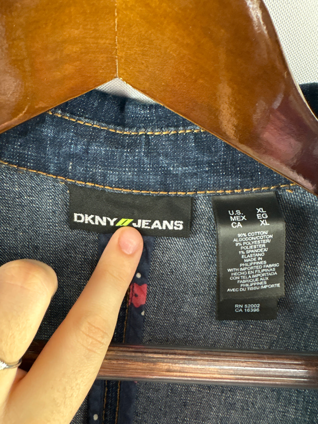 Women’s DKNY Jeans XL Blue Medium Wash Denim Jacket