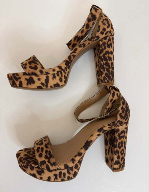 Torrid Leopard Platform Heels Sandals Sz9.5WW NWT