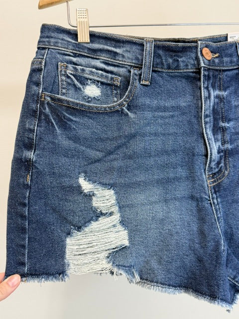 SO High Rise Mom Shorts Distressed Raw Hem Denim NWT Sz17/33W