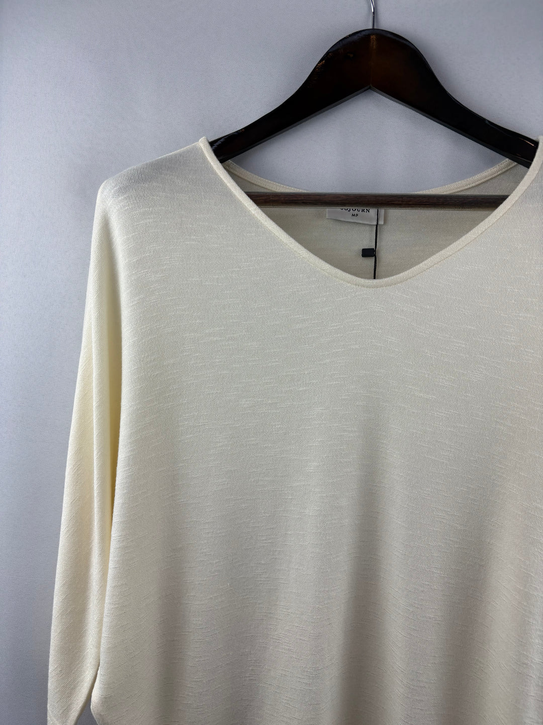 Women’s Short Story Medium Cream Scoop Neck Sweater