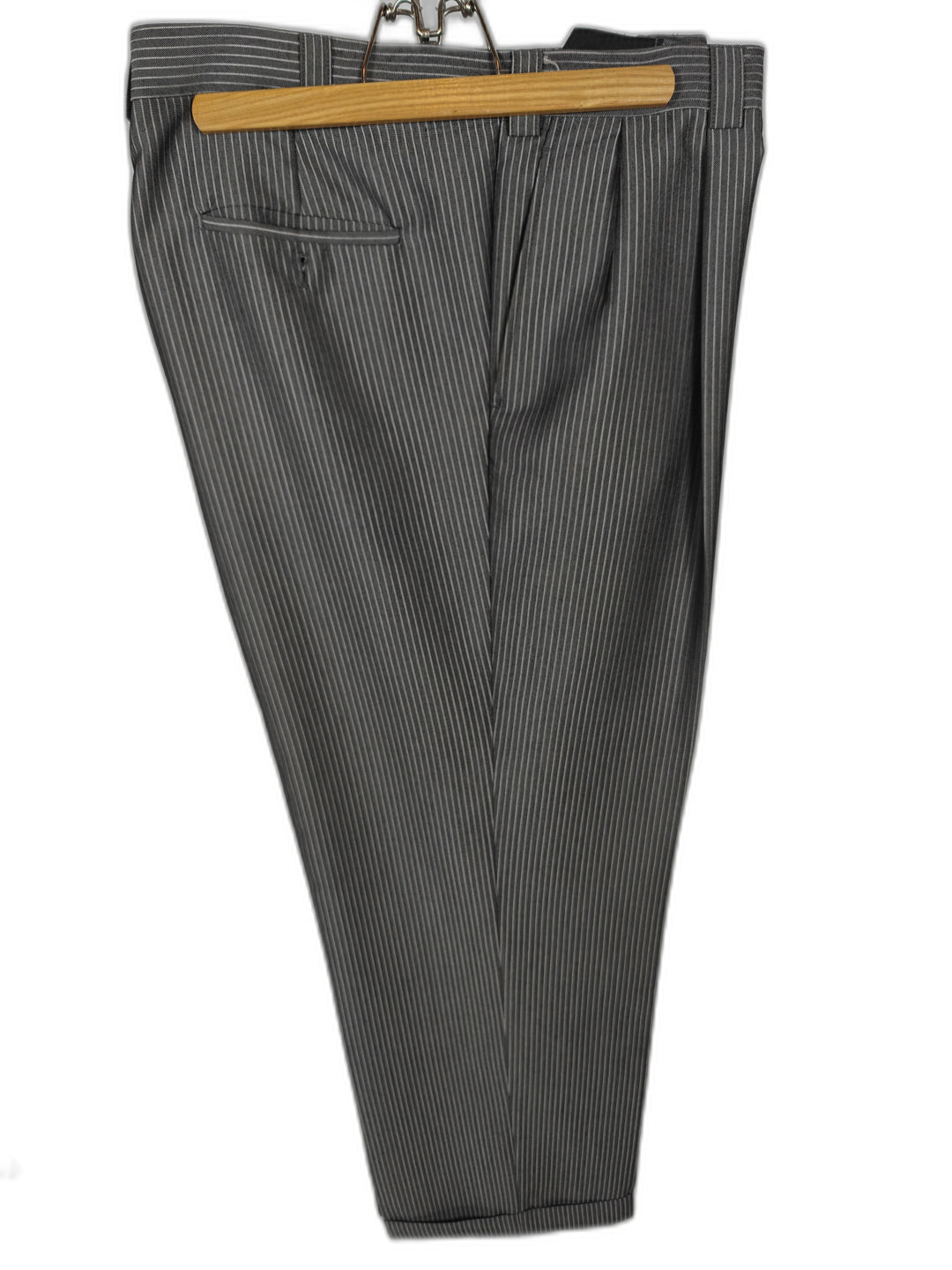 Steve Harvey Collection Mens Gray Pinstripe Dress Pants Size 44W32L Pleated Slacks