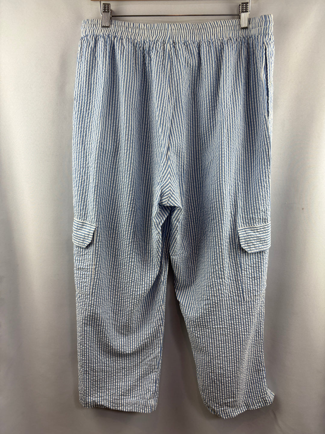 Women’s Silhouettes XL Blue & White Striped Cargo Lounge Pants
