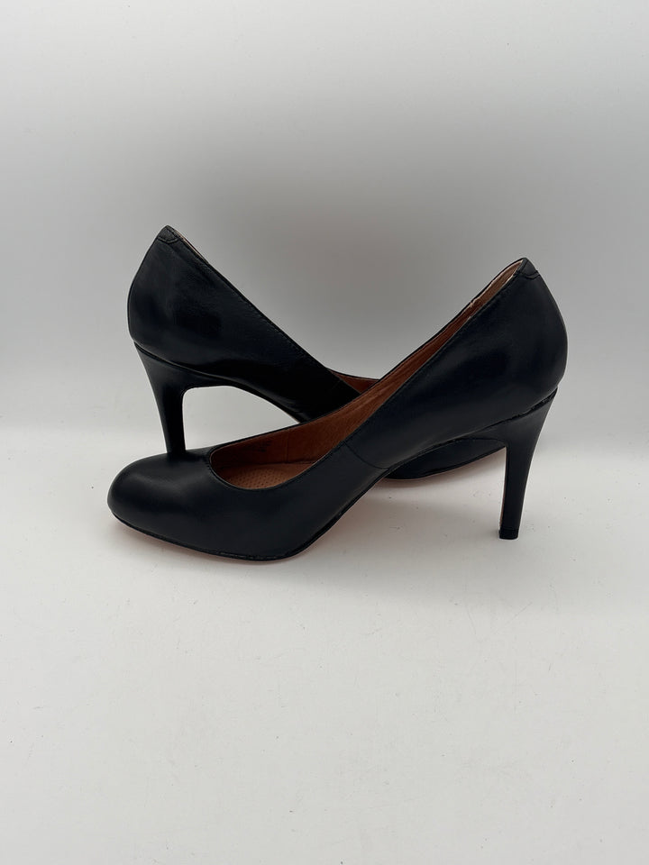Women’s Corso Como Size 8.5 Black Leather Pumps