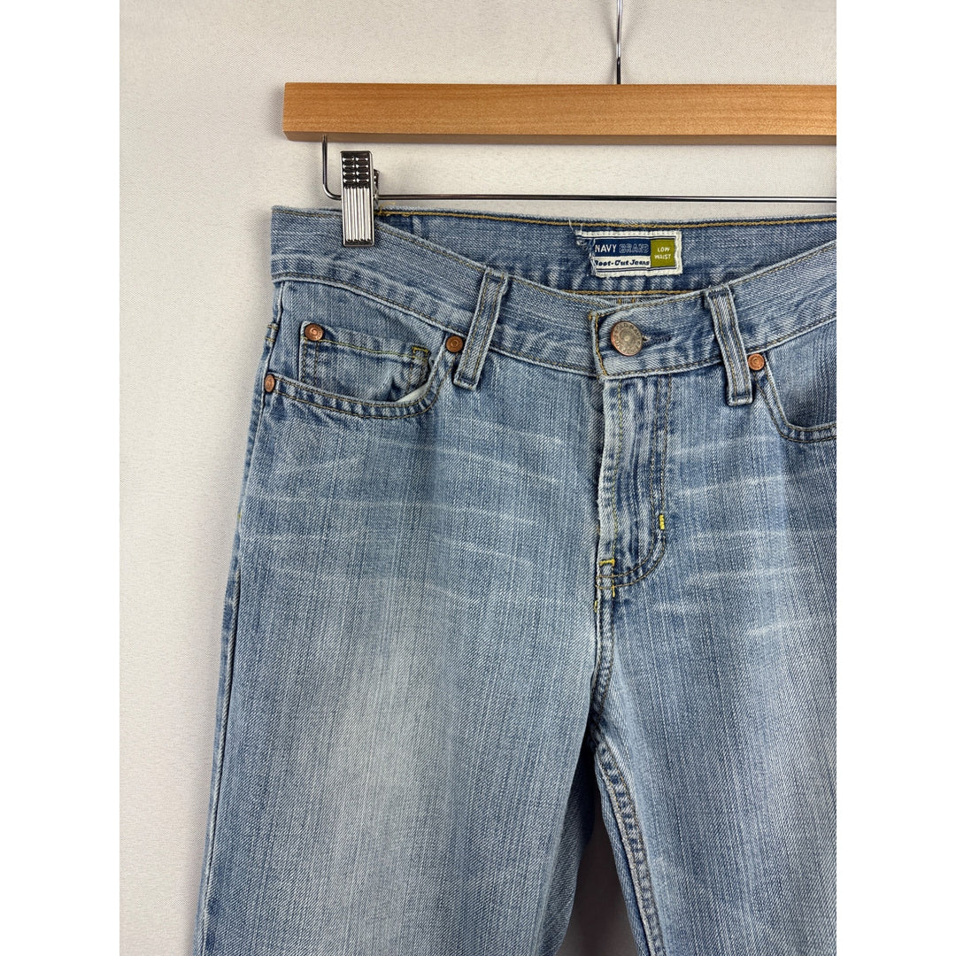 Women’s Old Navy Size 4 Short Light Blue Jeans with a Green Thread Stitch