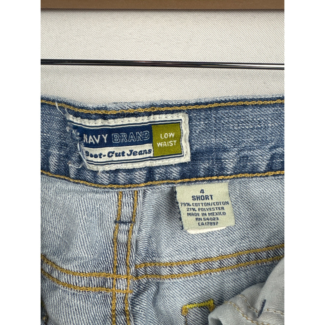 Women’s Old Navy Size 4 Short Light Blue Jeans with a Green Thread Stitch