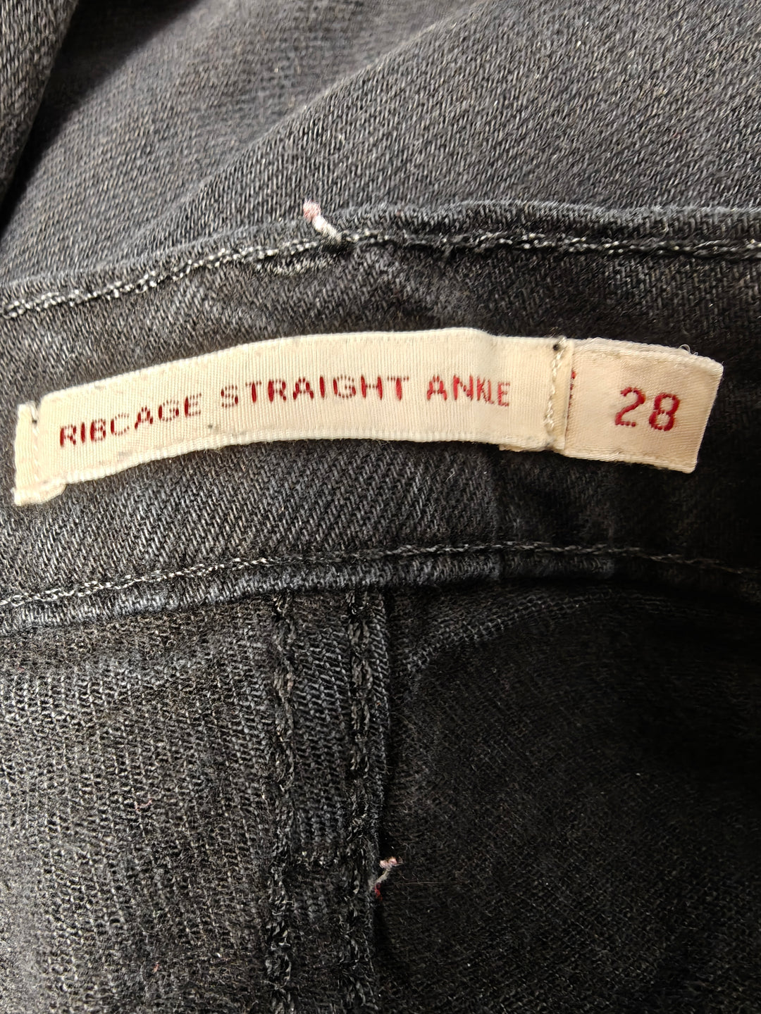 Mens Levis Ribcage Straight Ankle Jeans Black Size 28