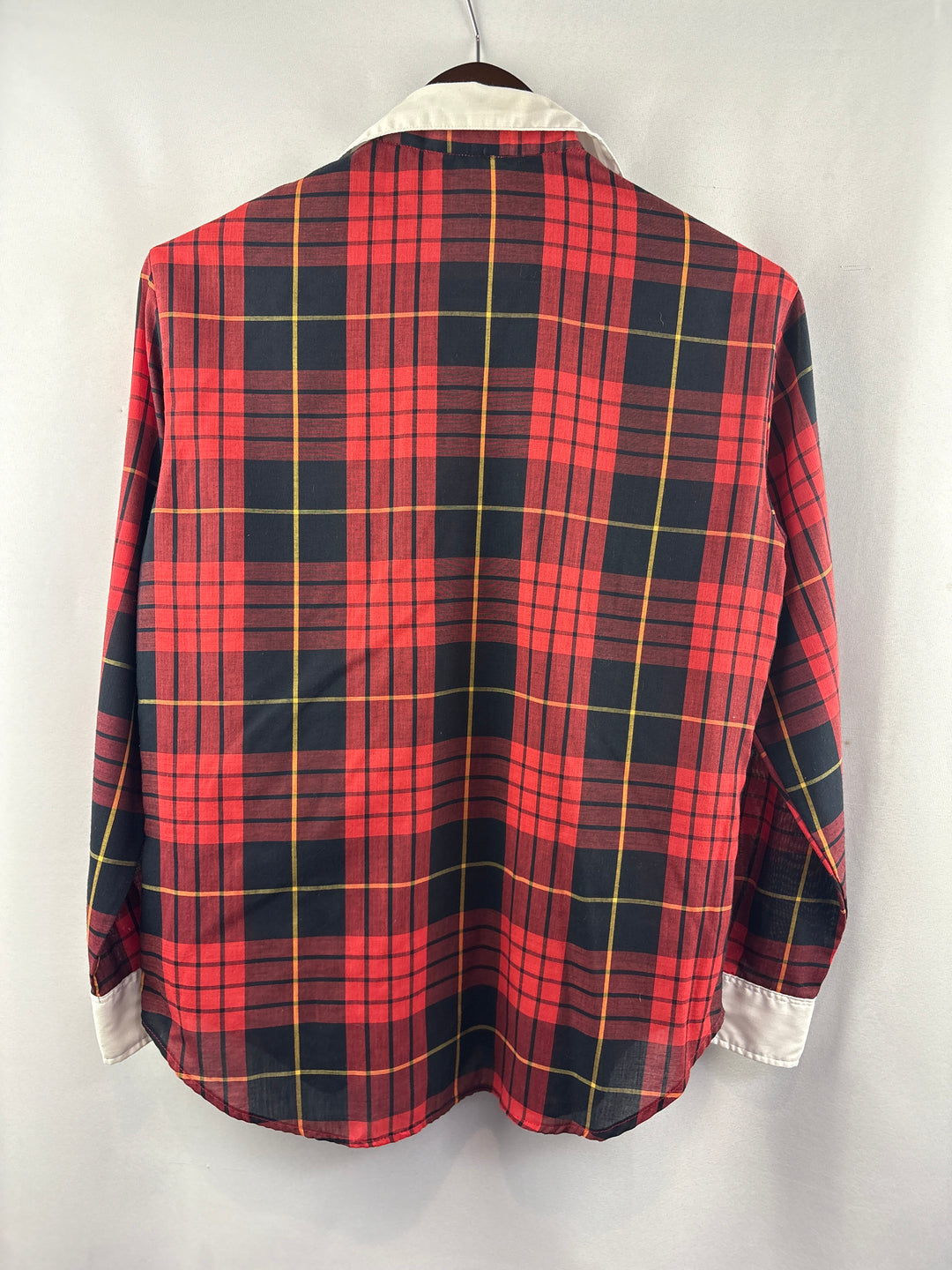 Women’s Sears Size 8 Red &amp; Black Plaid Button Up