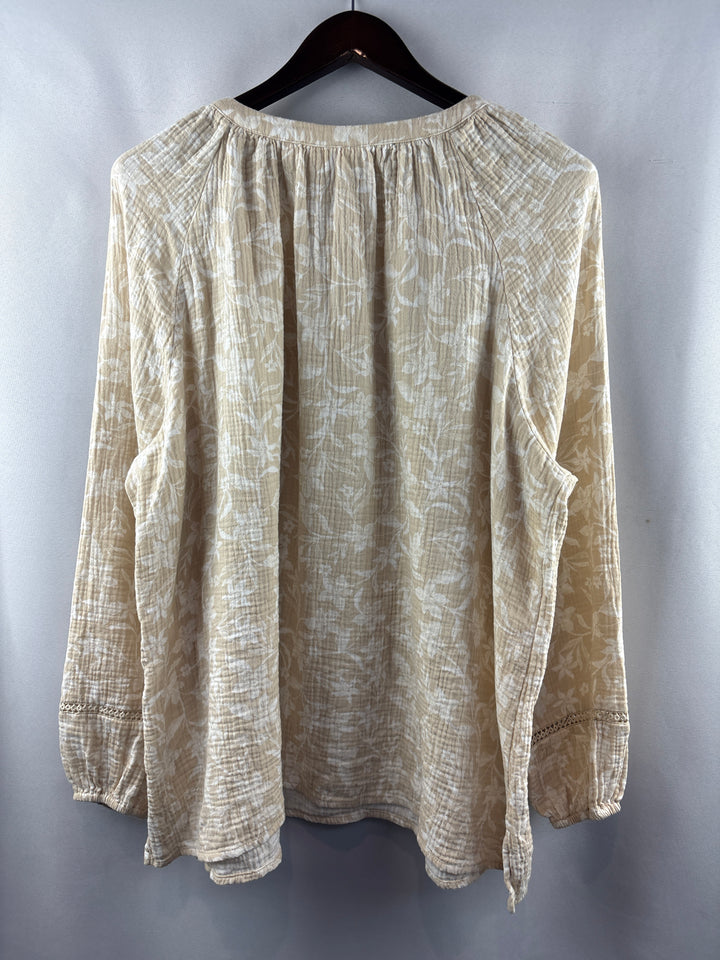 Women’s Belle by Kim Gravel XL Beige w/ White Floral Blouse