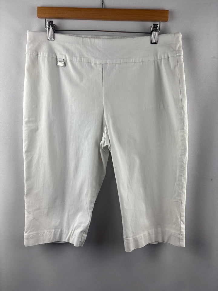 Women’s Alfani Size 14 White Capri Pants