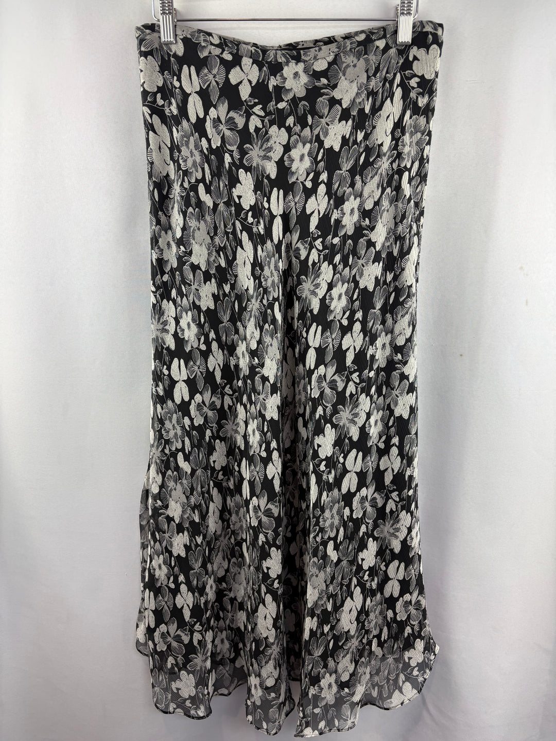 Women’s Charter Club Size 10 Black & Gray Floral Wrap Skirt