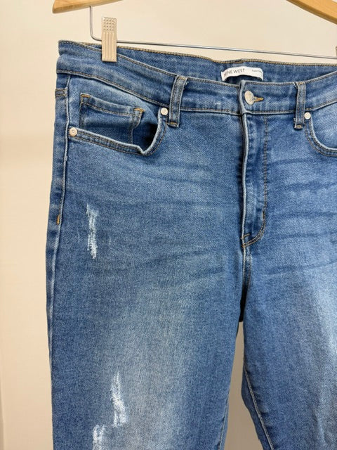 Nine West Super Skinny Jeans Distressed Medium Wash Sz12 / 34