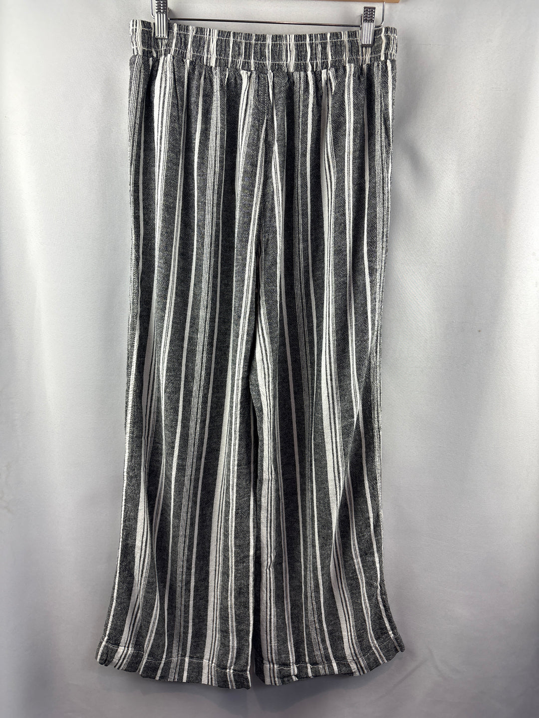Women’s Briggs Large Dark Gray &amp; White Striped Lounge Pants