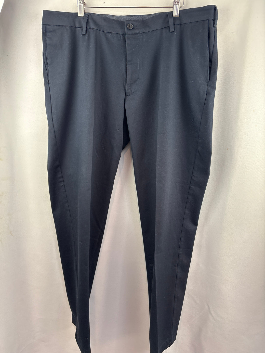 Men’s Dockers 40x32 Navy Blue Pleated Dress Pants