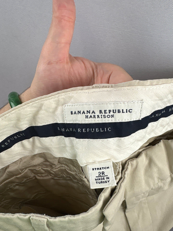 Women’s Banana Republic Size 28 Khaki Pants