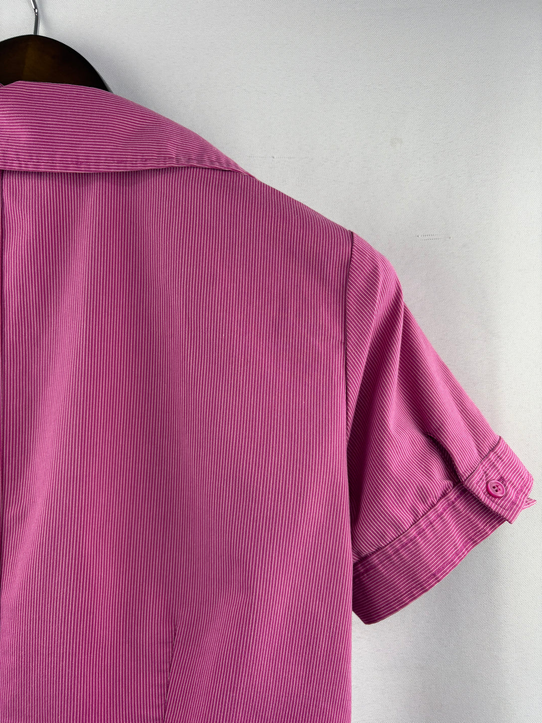 Women’s New York & Company Medium Magenta Button Up Blouse