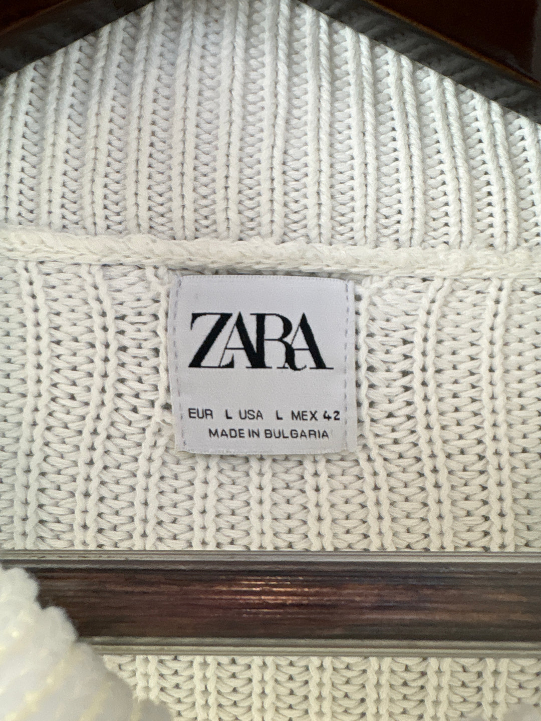 Women’s Zara Large White Knit Turtleneck Sweater