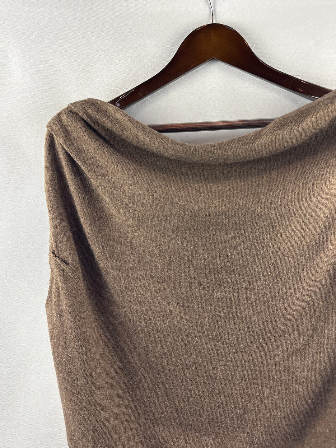 Women’s Astr The Label Large Brown Sleeveless Cowlneck Blouse