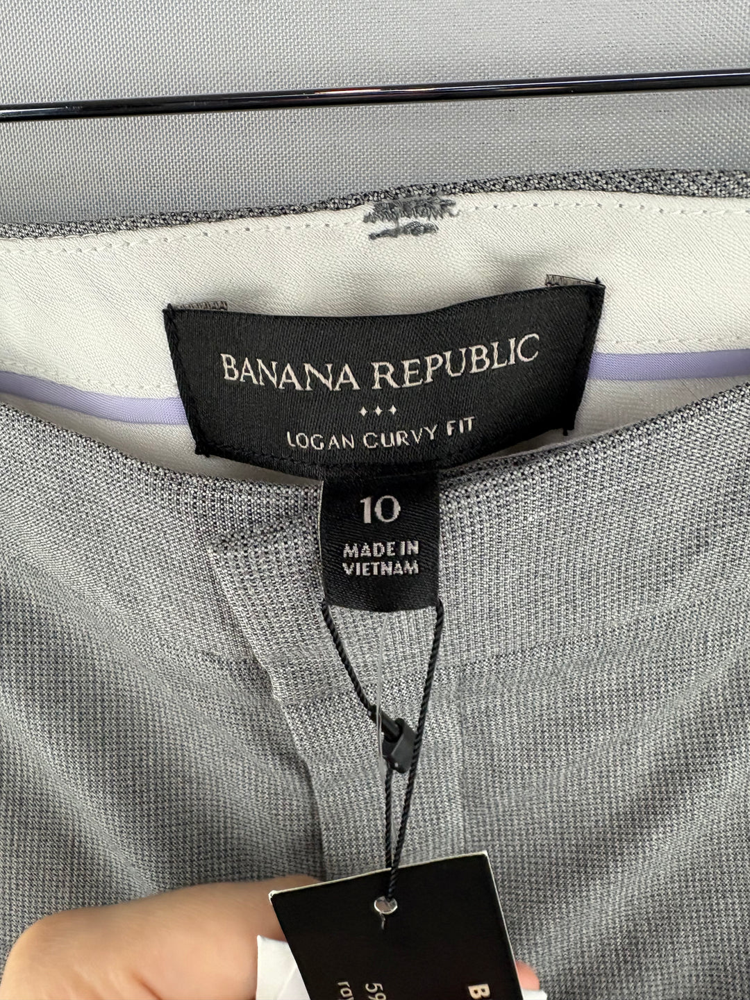 Women’s Banana Republic Size 10 Light Gray Pleated Pants