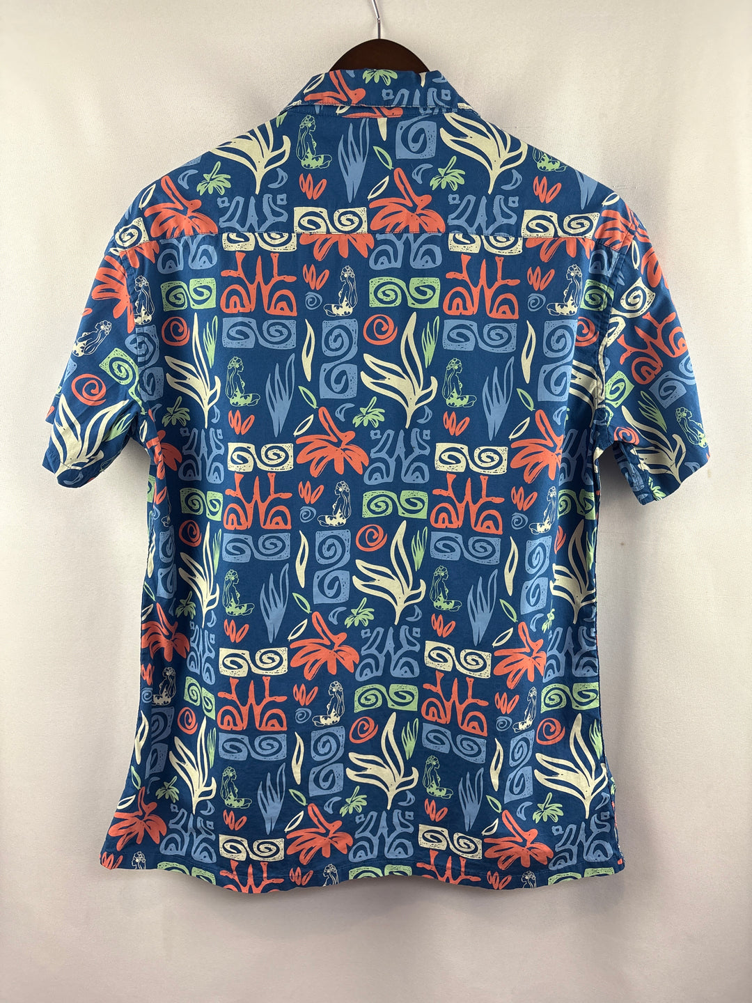 Men’s Hinano Tahiti Medium Blue Hawaiian Patterned Button Up