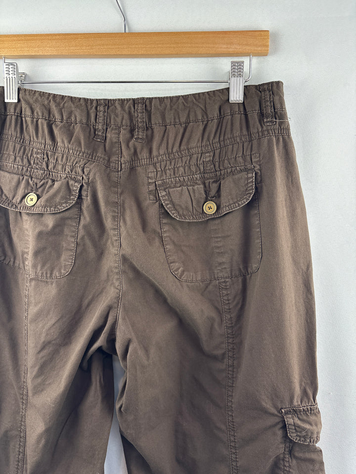 Women’s Style&amp;Co. Size 10 Brown Floral Cargo Capri Pants
